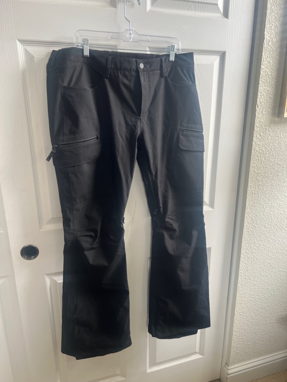 Burton Black Women's Cargo Snow Pants with Zip and Flap Pockets